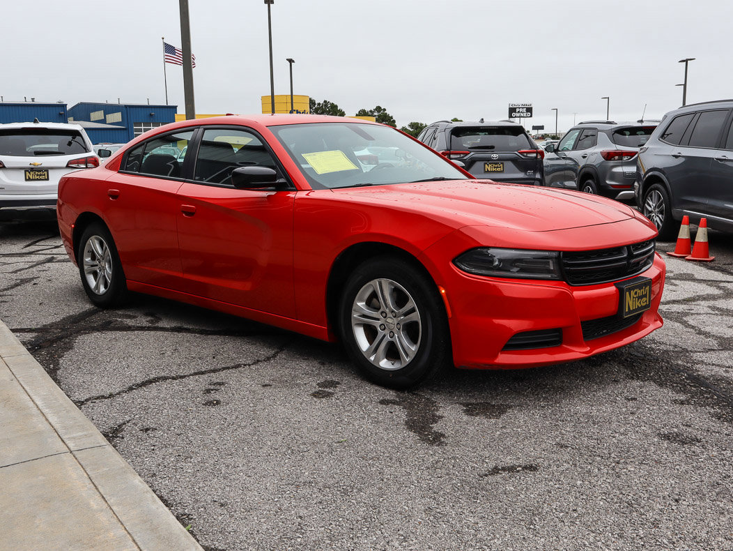 Used 2023 Dodge Charger SXT RWD image 3