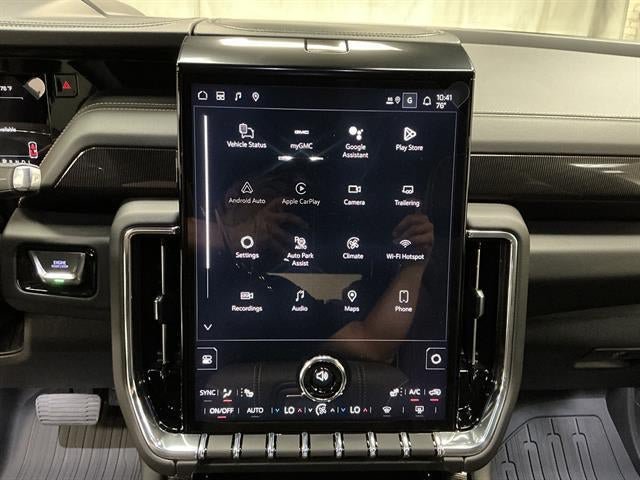 New 2026 GMC Yukon Elevation w/ LPO, Floor Liner Package AWD/4WD image 13