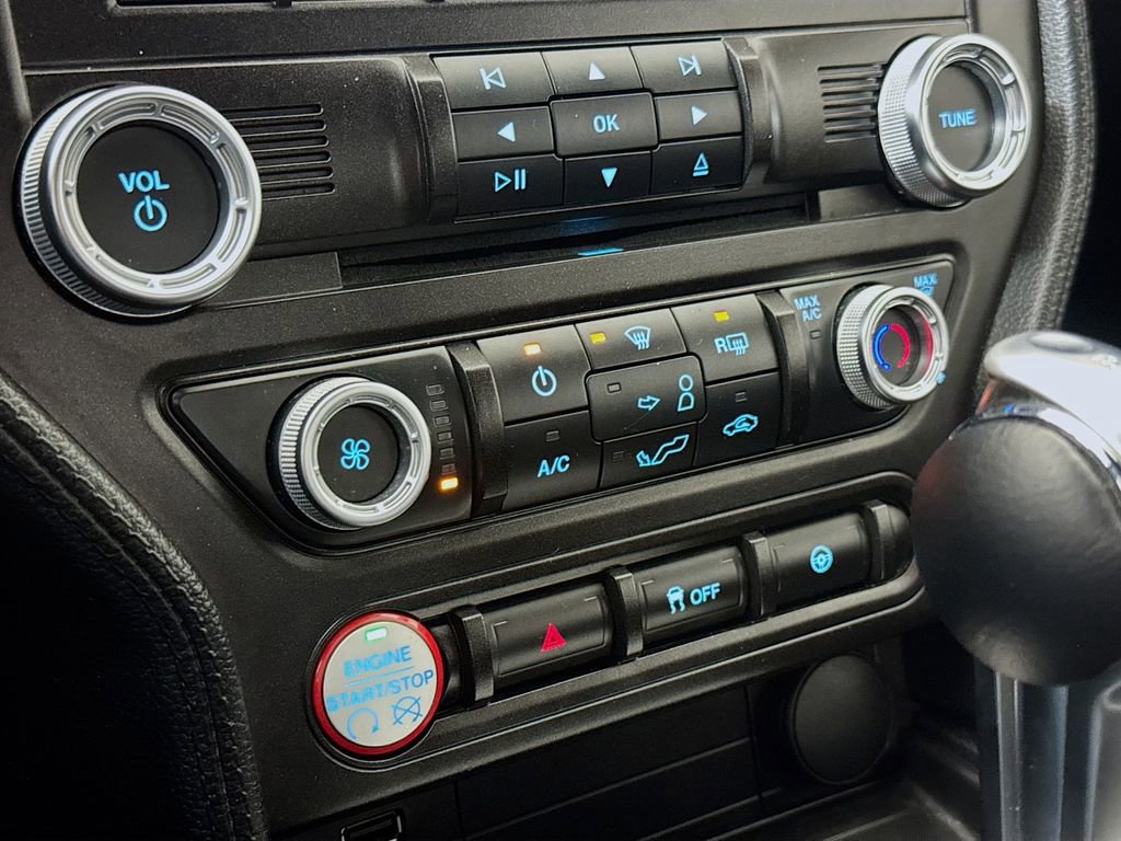 Used 2015 Ford Mustang Coupe image 12