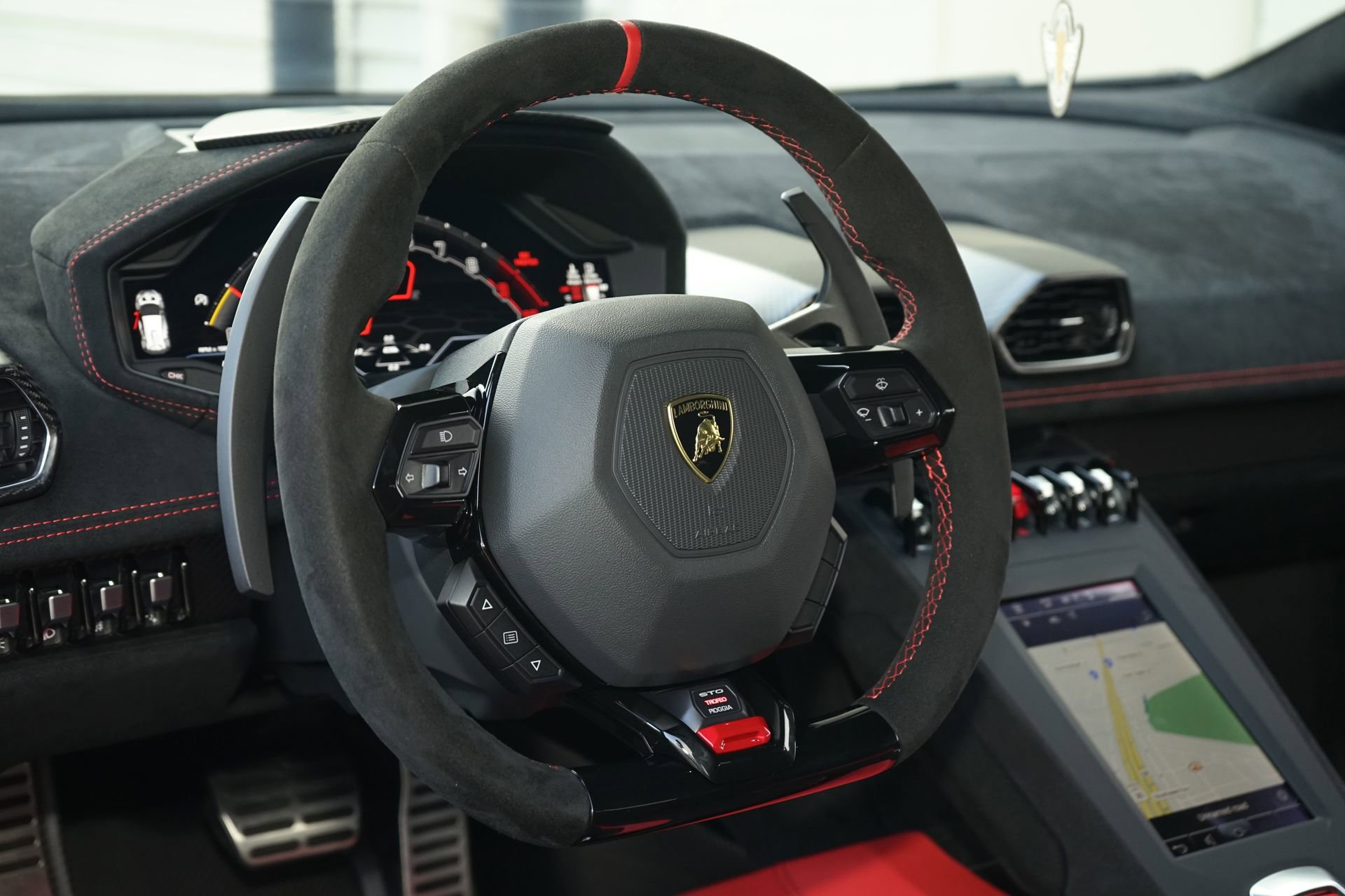 Used 2023 Lamborghini Huracan STO image 19
