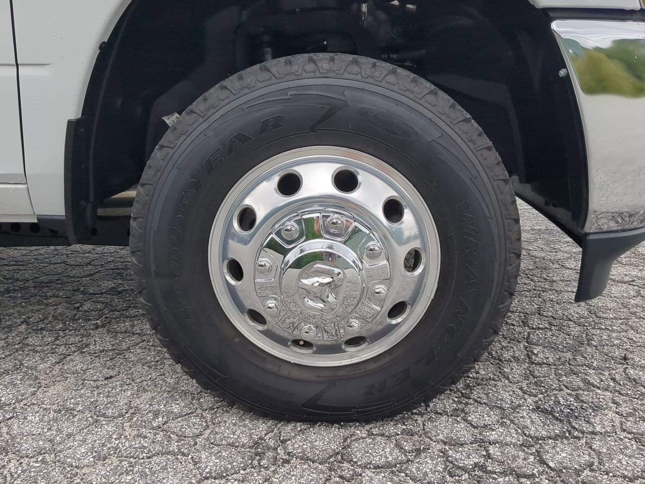 New 2025 RAM 3500 Tradesman w/ Chrome Appearance Group AWD/4WD image 9