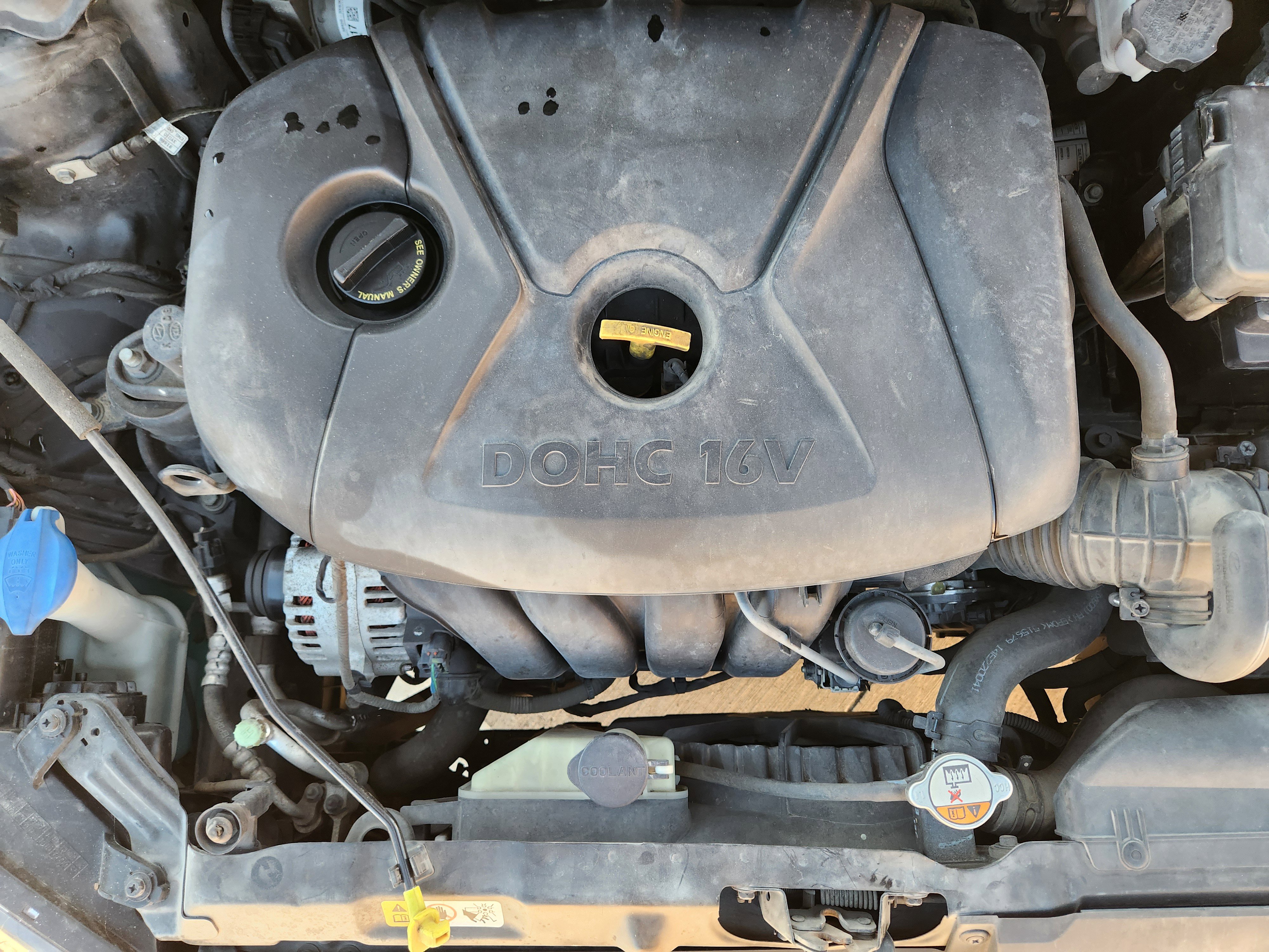 Used 2015 Hyundai Elantra SE image 30