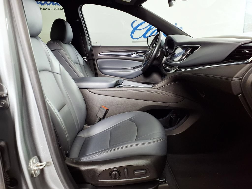 Used 2023 Buick Enclave Essence w/ Experience Buick Package FWD image 12