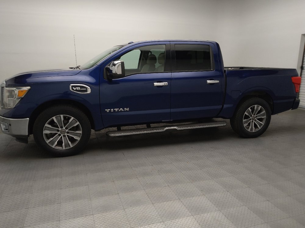 Used 2017 Nissan Titan SL w/ SL Towing Convenience Package RWD image 2