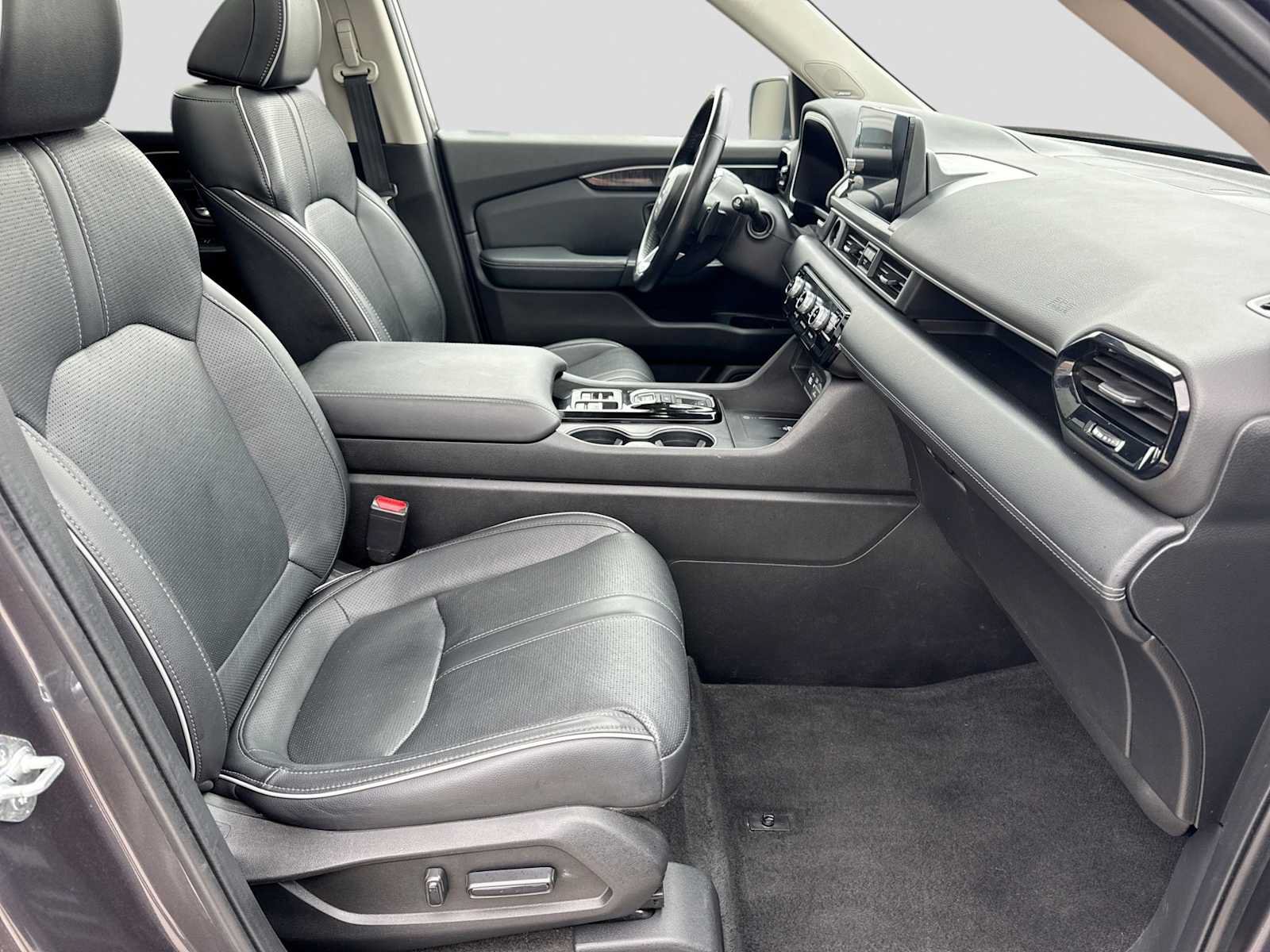 Used 2023 Honda Pilot Elite image 23