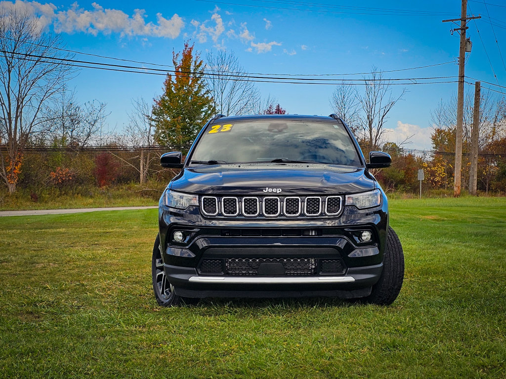 Used 2023 Jeep Compass Limited AWD/4WD image 9