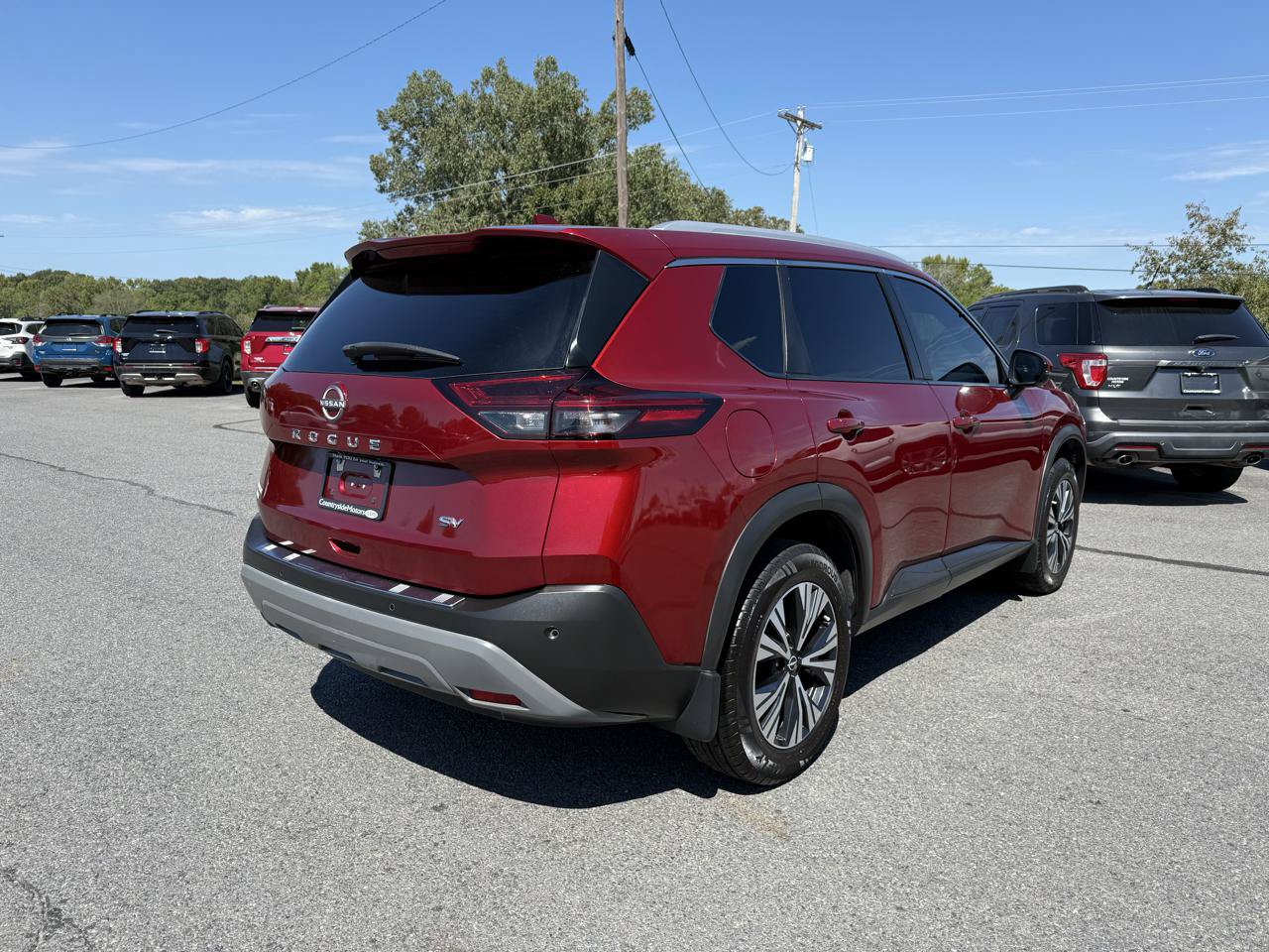 Used 2022 Nissan Rogue SV w/ SV Premium Package FWD image 6