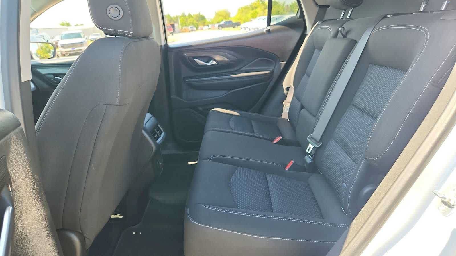 Used 2022 GMC Terrain SLE w/ Driver Convenience Package AWD/4WD image 19