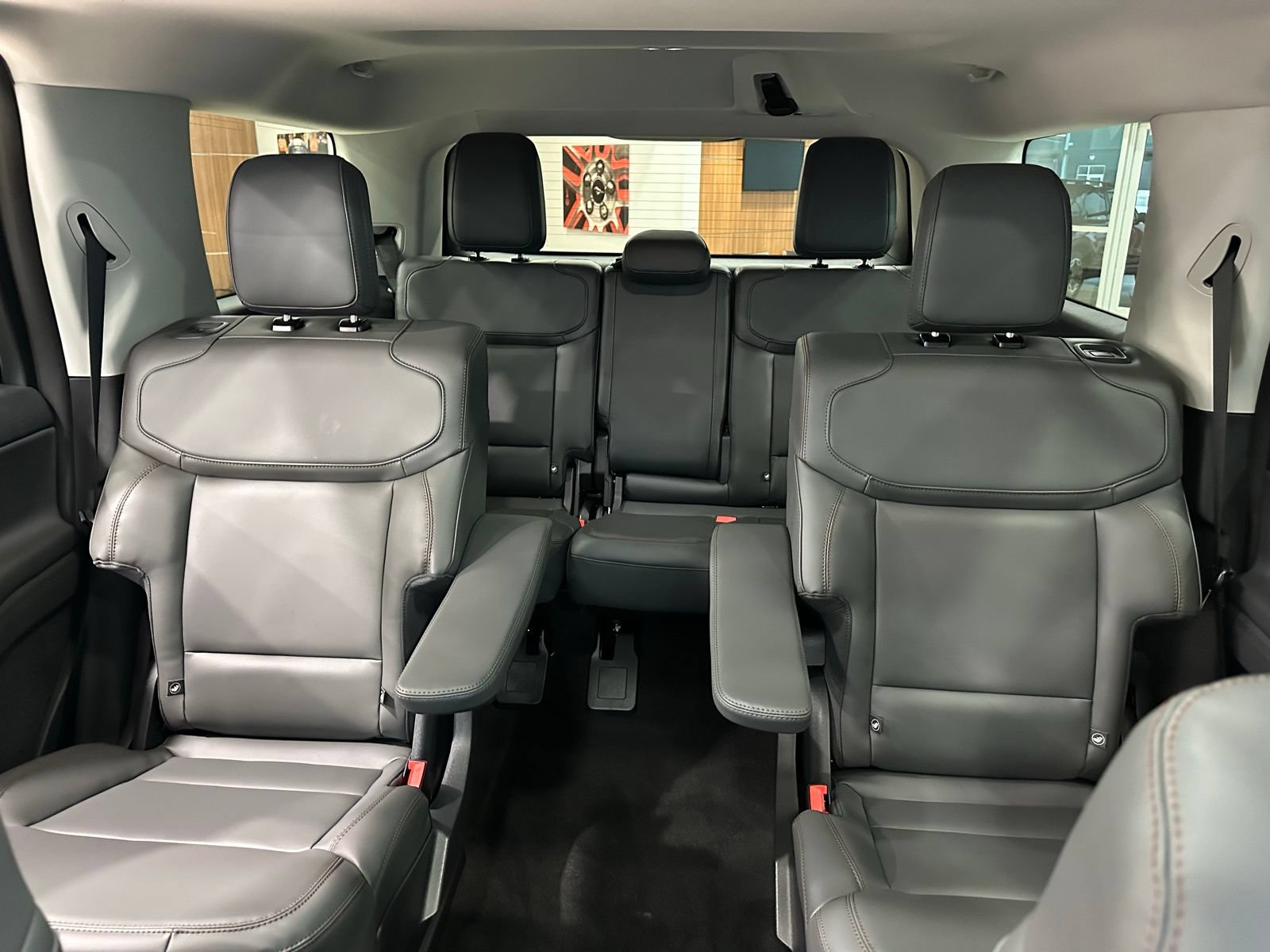 New 2025 Ford Expedition Active RWD image 24