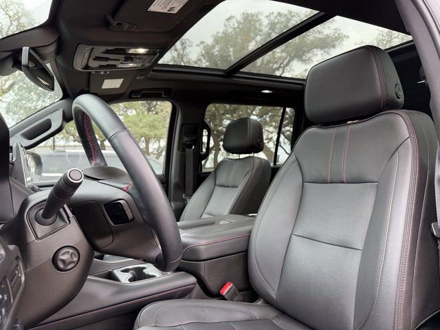 Used 2023 Chevrolet Suburban RST w/ Sport Performance Package image 7