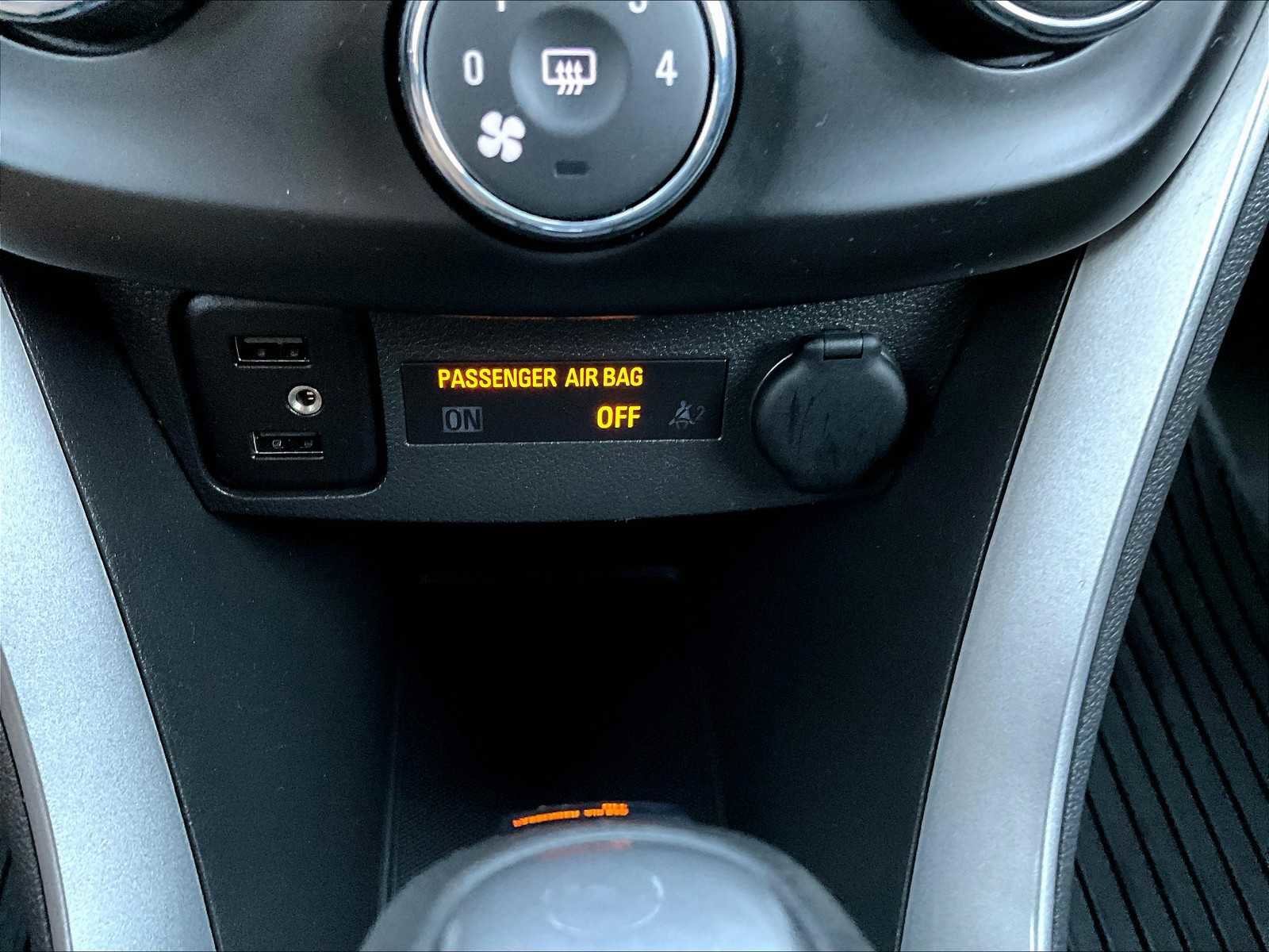 Used 2022 Chevrolet Trax LT w/ Driver Confidence Package image 25