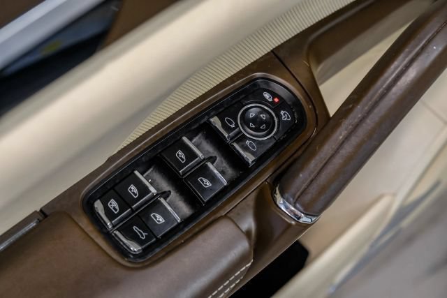 Used 2017 Porsche Cayenne AWD/4WD image 64
