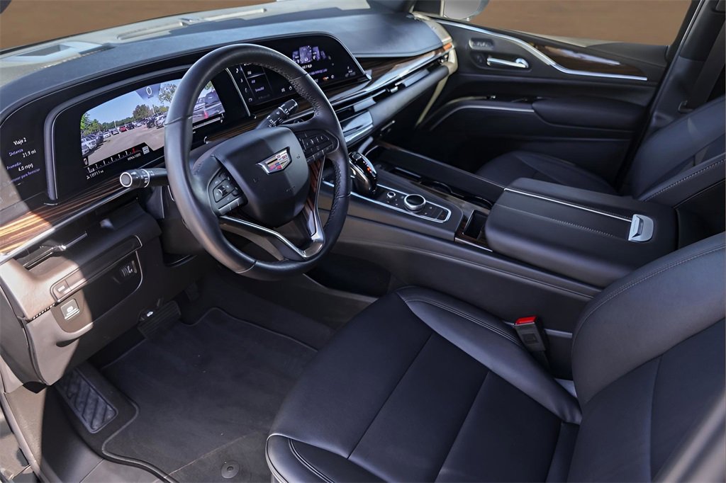 Certified 2024 Cadillac Escalade Luxury image 11