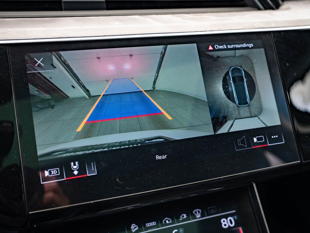 Used 2021 Audi e-tron Prestige w/ Prestige Package image 31
