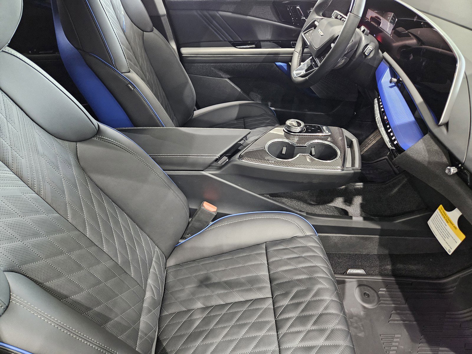New 2026 Cadillac Optiq V w/ Magnus Launch Edition AWD/4WD image 10