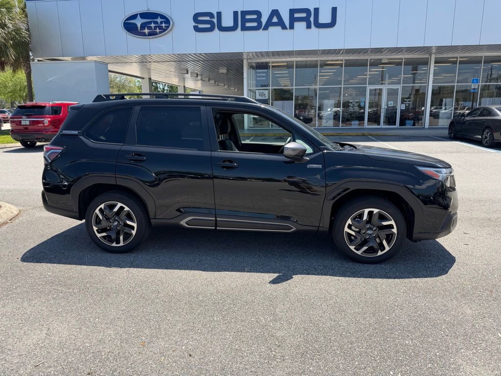 Used 2025 Subaru Forester Limited AWD/4WD image 2