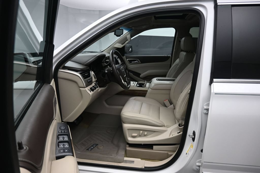 Used 2018 GMC Yukon Denali w/ Denali Ultimate Package AWD/4WD image 12
