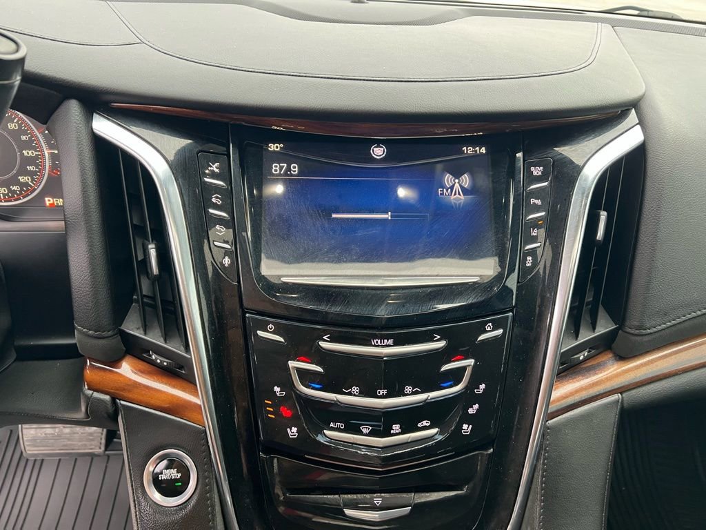 Used 2015 Cadillac Escalade Premium image 38