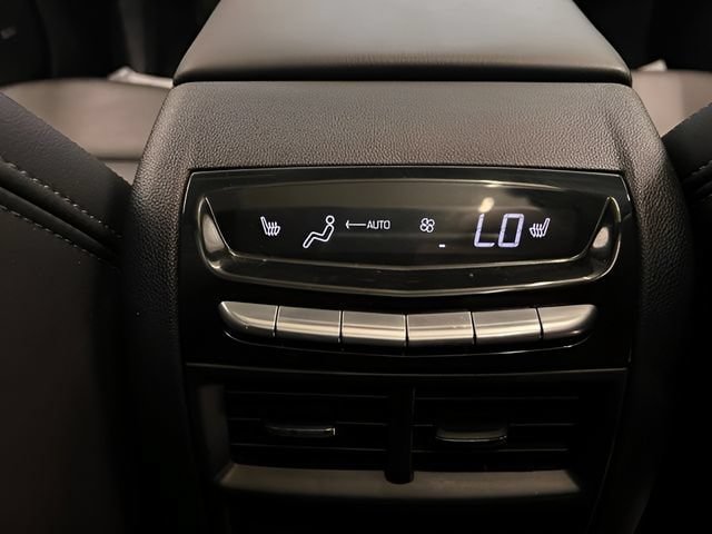 Certified 2023 Cadillac XT5 Premium Luxury w/ Technology Package AWD/4WD image 12