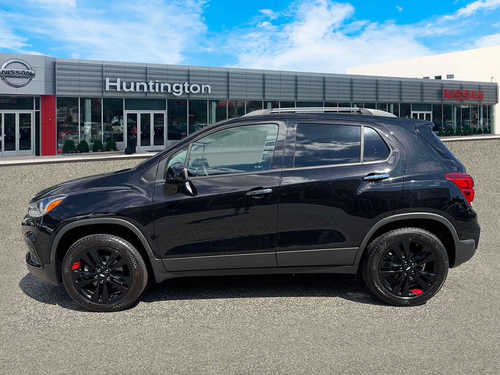Used 2018 Chevrolet Trax LT w/ Redline Edition AWD/4WD image 5