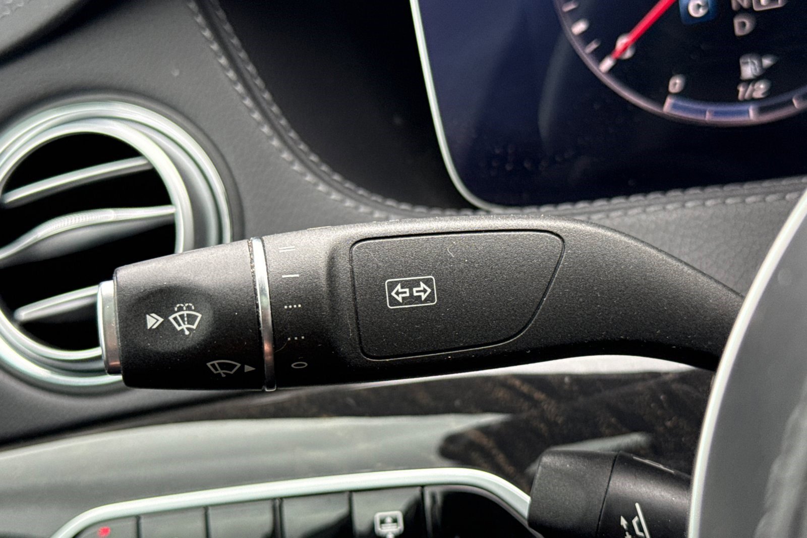 Used 2019 Mercedes-Benz S 450 Sedan image 31