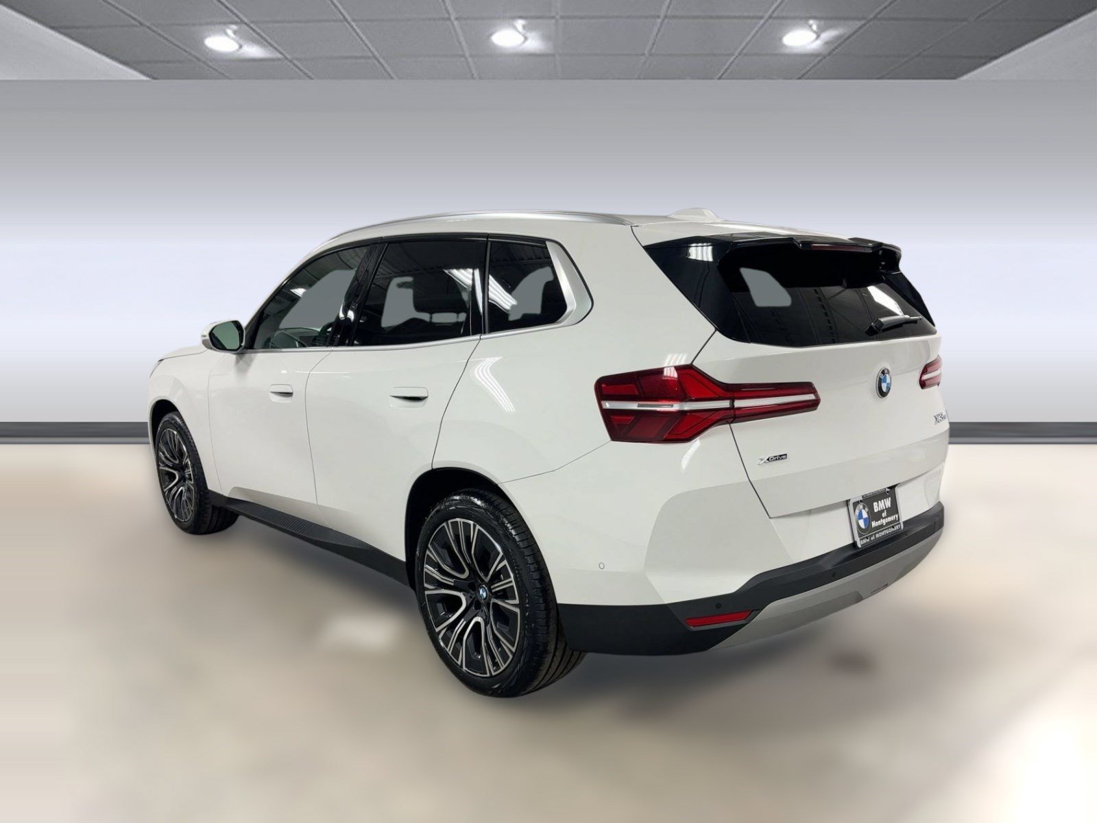 Used 2026 BMW X3 xDrive30i w/ Convenience Package AWD/4WD image 3