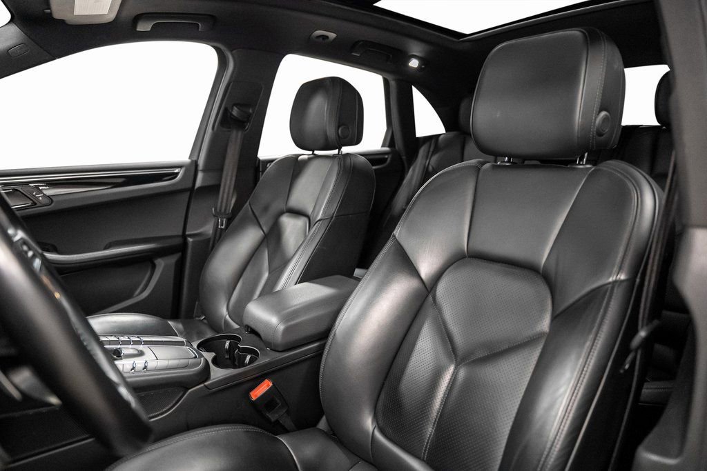 Used 2017 Porsche Macan image 31