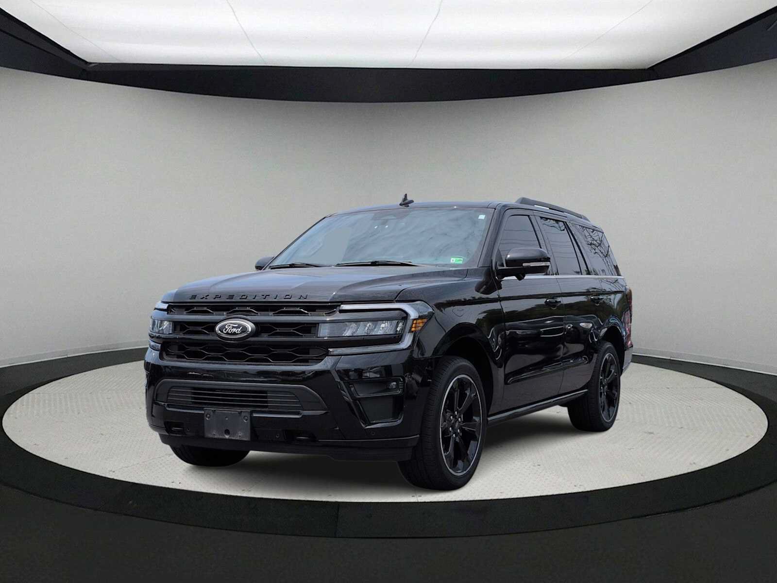 Used 2024 Ford Expedition Limited AWD/4WD image 4