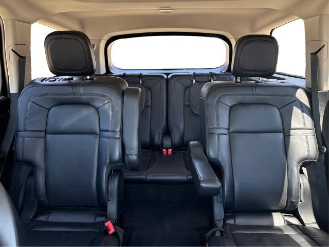 Used 2023 Lincoln Aviator Reserve w/ Elements Package Plus AWD/4WD image 15