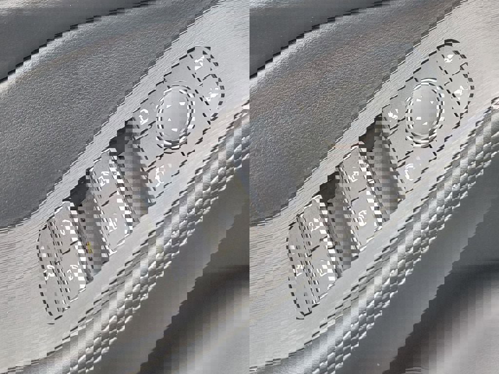 Used 2023 Nissan Rogue SL w/ SL Premium Package AWD/4WD image 34