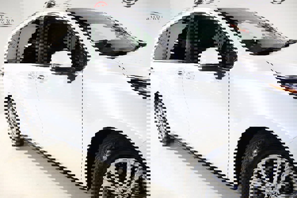 Used 2022 Toyota Sienna Platinum image 9