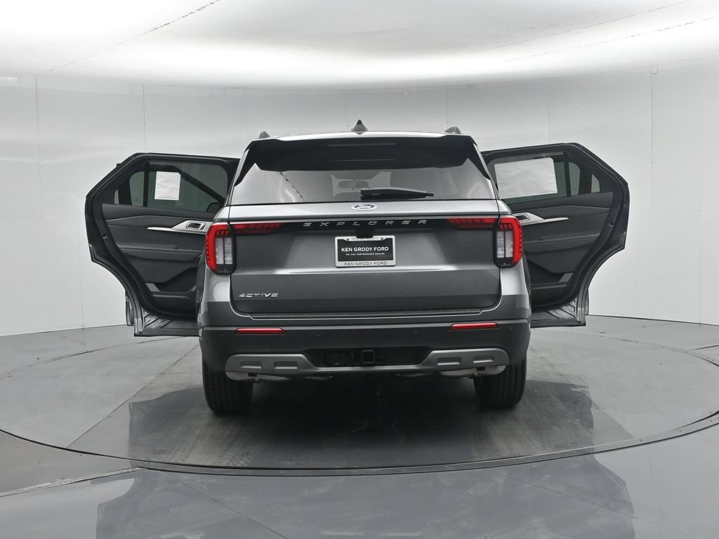 New 2026 Ford Explorer Active w/ Active Comfort Package RWD image 31