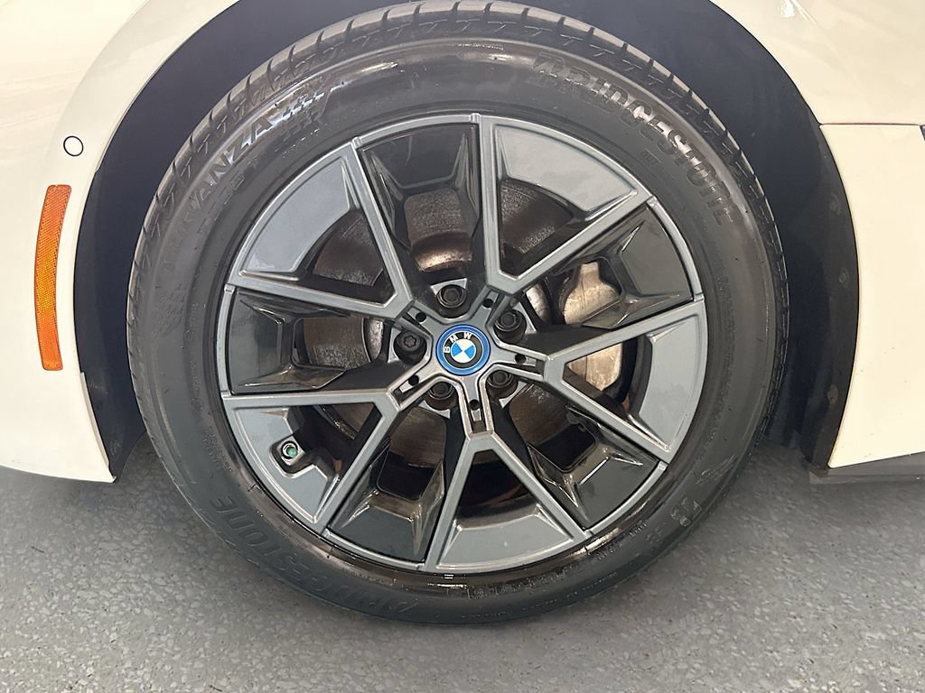 Used 2023 BMW i4 eDrive35 w/ Premium Package RWD image 32