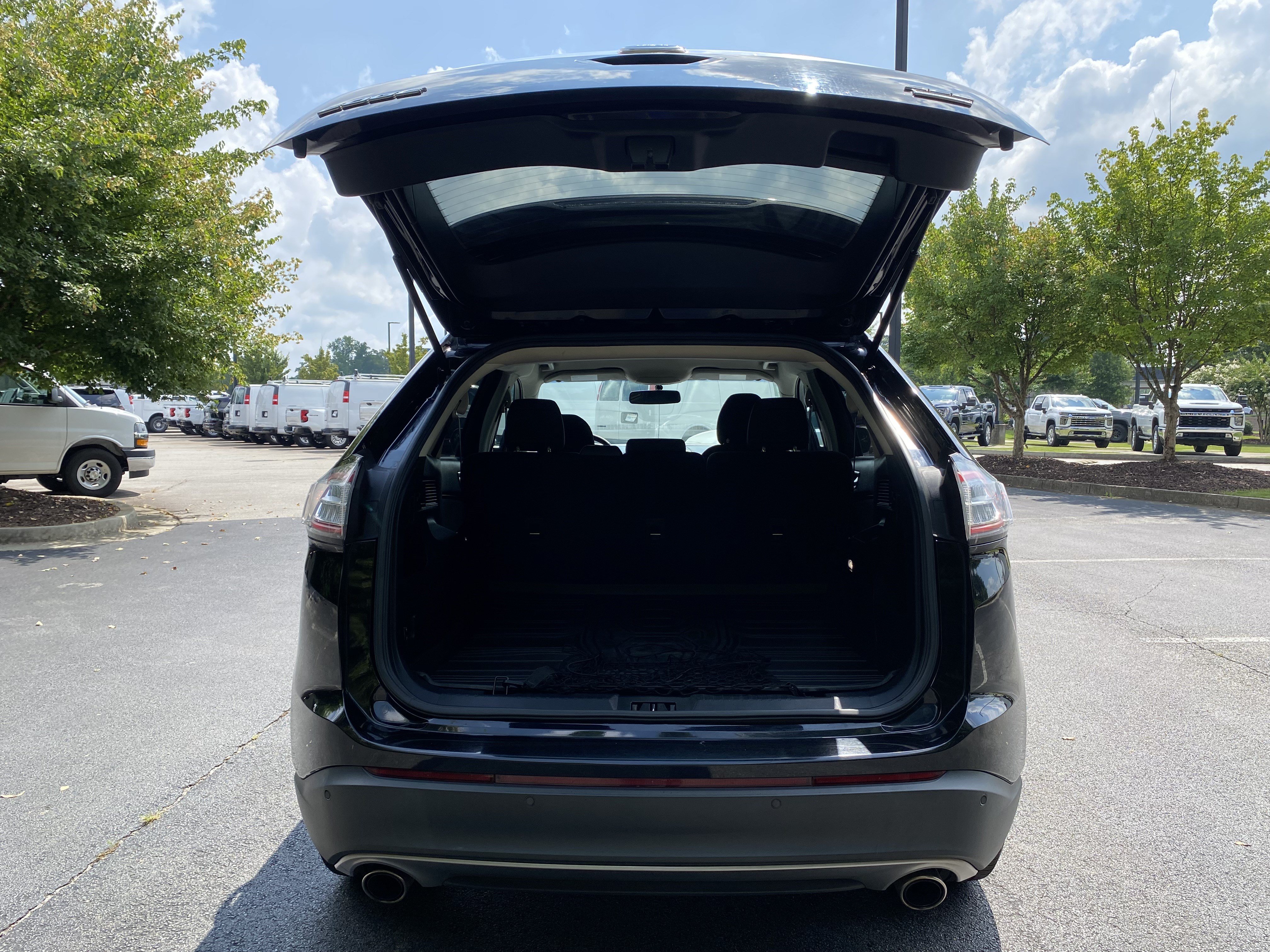 Used 2018 Ford Edge SEL FWD image 11