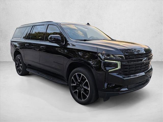 Used 2023 Chevrolet Suburban RST w/ Luxury Package RWD image 3