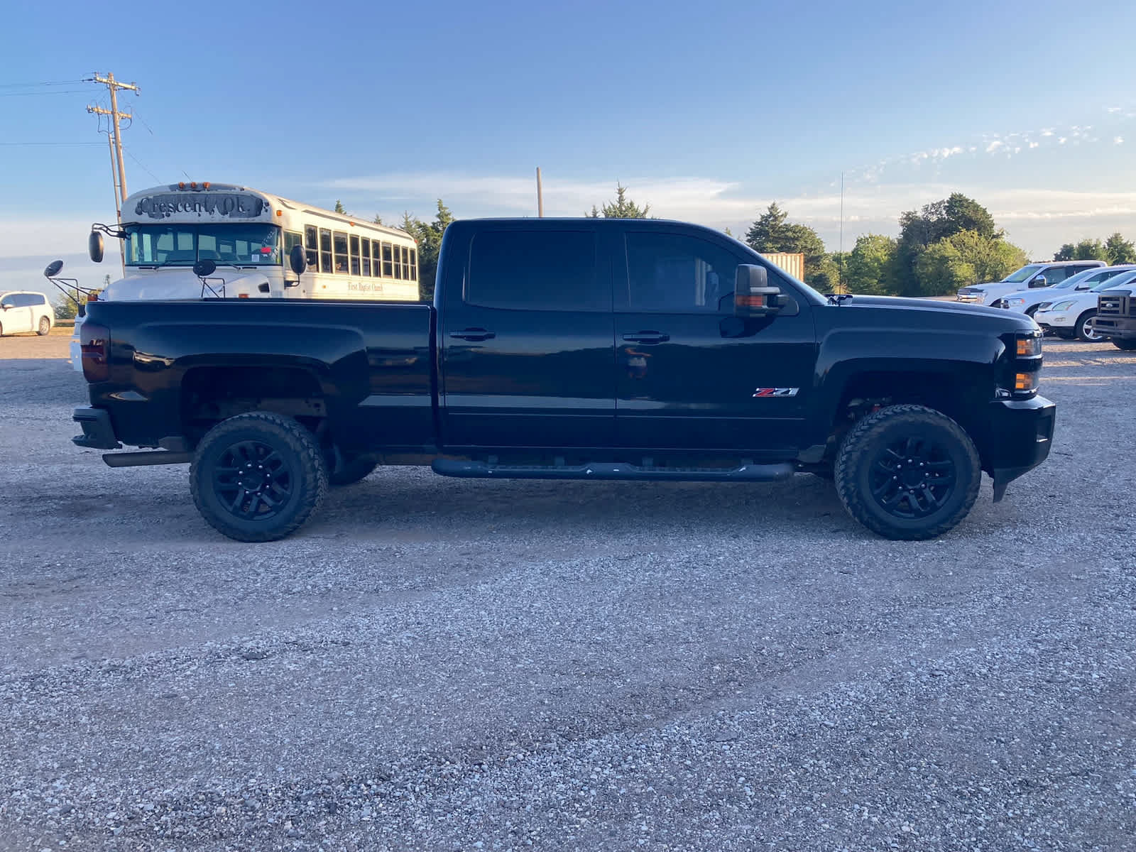 Used 2017 Chevrolet Silverado 2500 LT w/ Midnight Edition AWD/4WD image 10