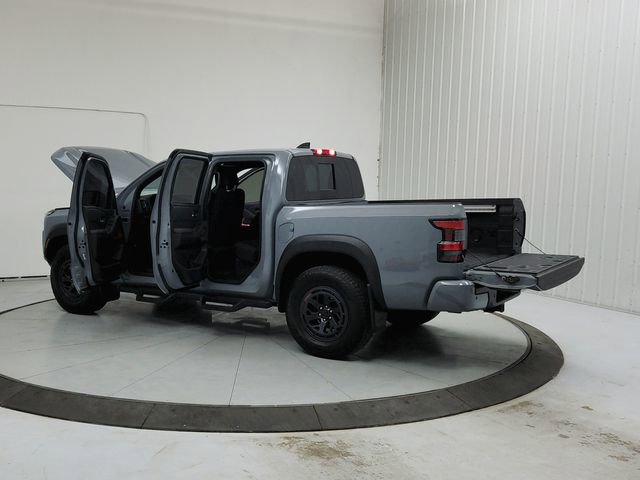 Used 2025 Nissan Frontier PRO-4X w/ Pro Convenience Package image 13