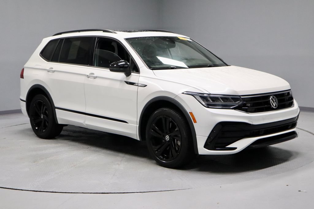 Used 2023 Volkswagen Tiguan SE R-Line