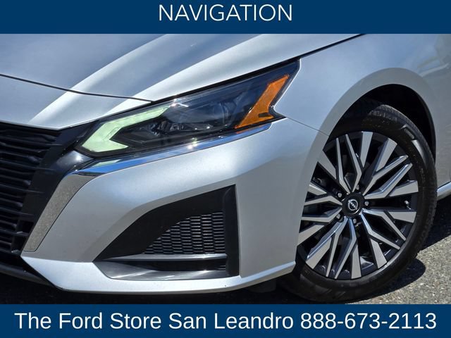 Used 2023 Nissan Altima 2.5 SV w/ SV Premium Package FWD image 9