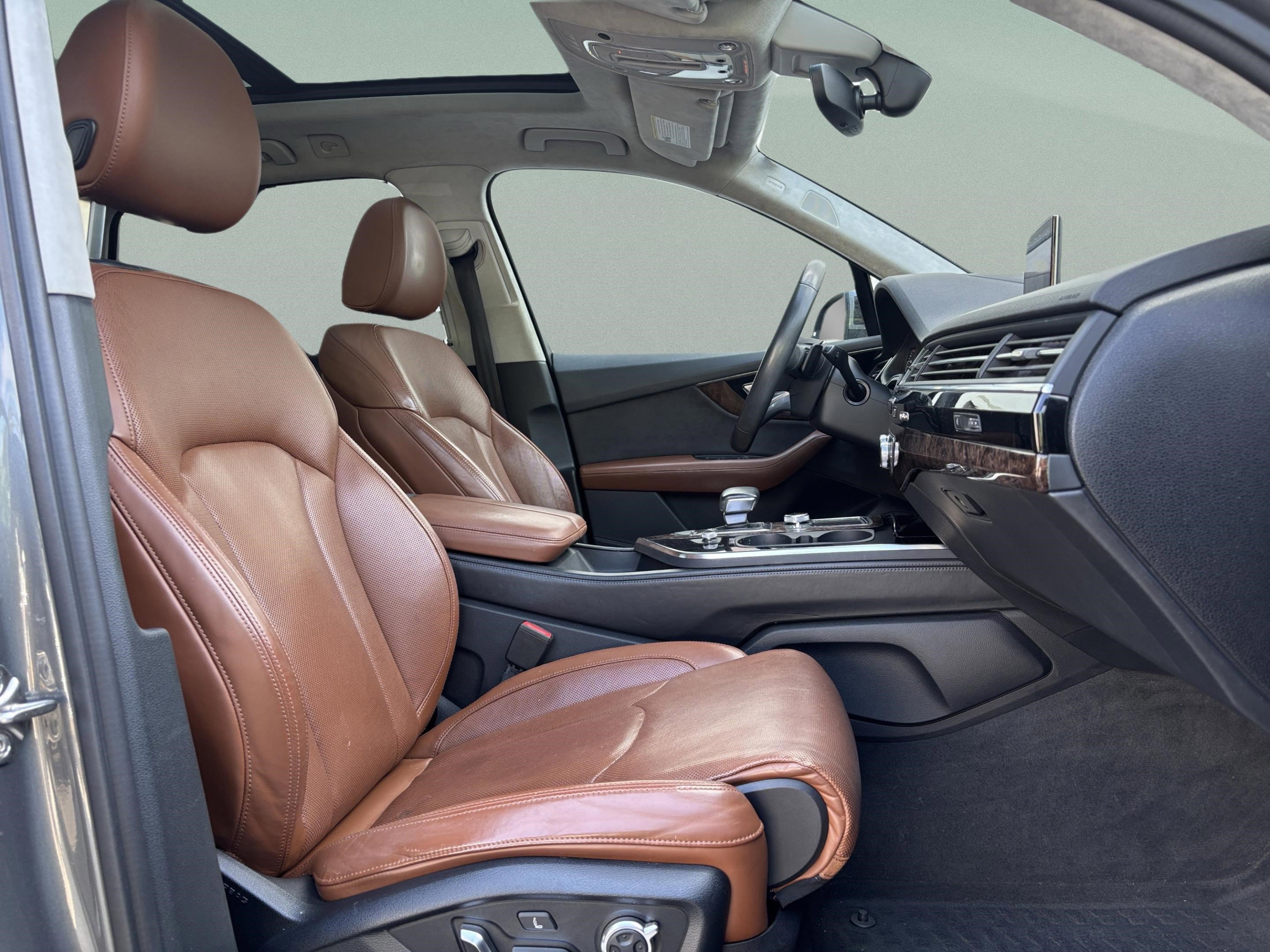 Used 2018 Audi Q7 3.0T Prestige AWD/4WD image 21