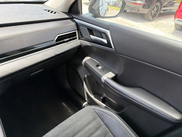 Used 2023 Mitsubishi Outlander SE FWD image 18