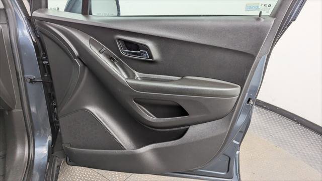 Used 2021 Chevrolet Trax LT image 23