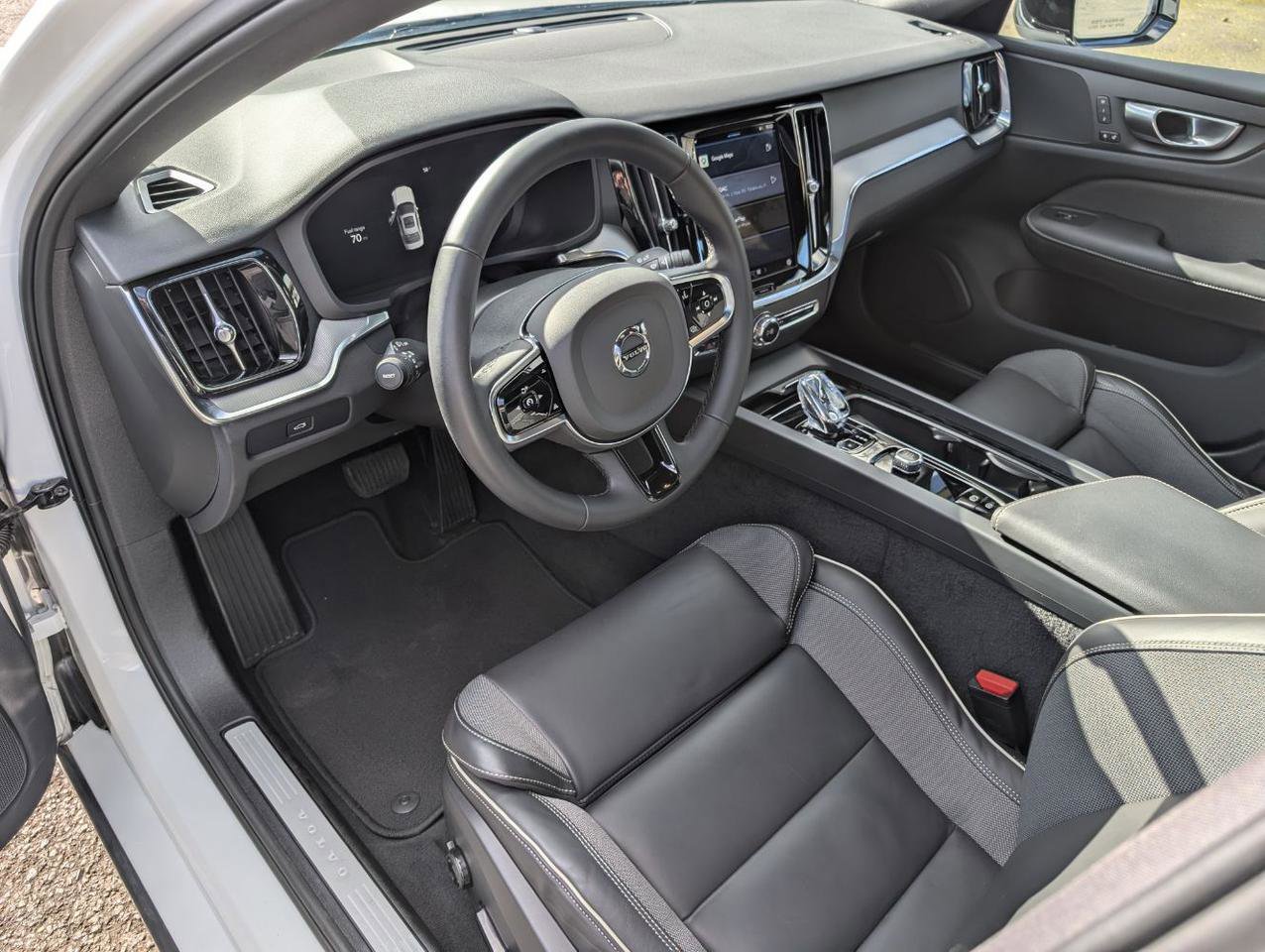 Used 2024 Volvo S60 B5 Plus FWD image 9