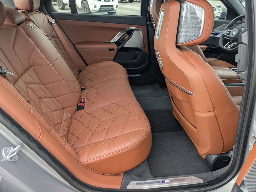 Used 2023 BMW 740i RWD image 22