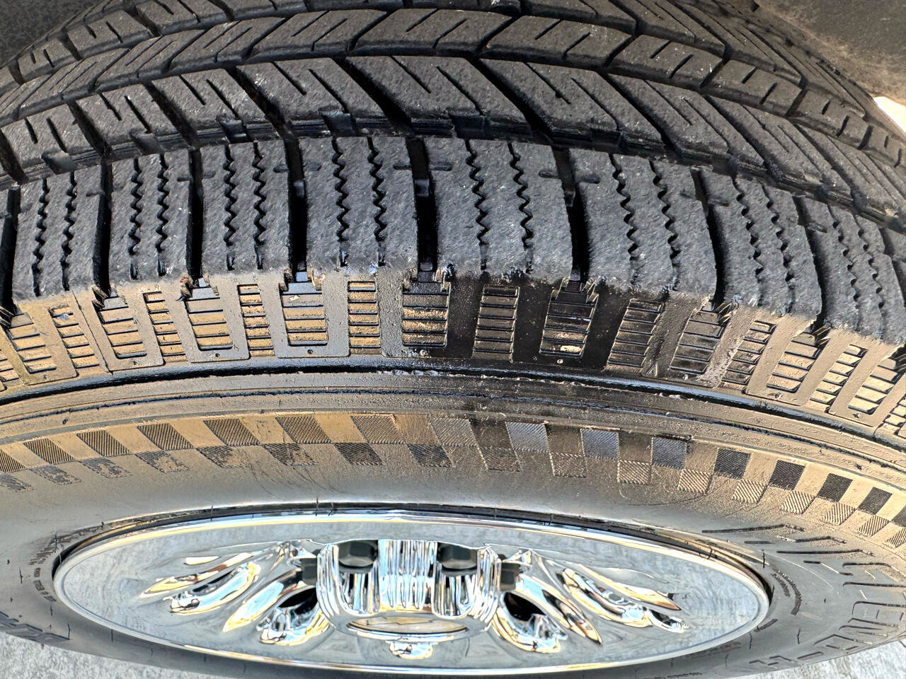 Used 2013 Chevrolet Express 1500 image 7