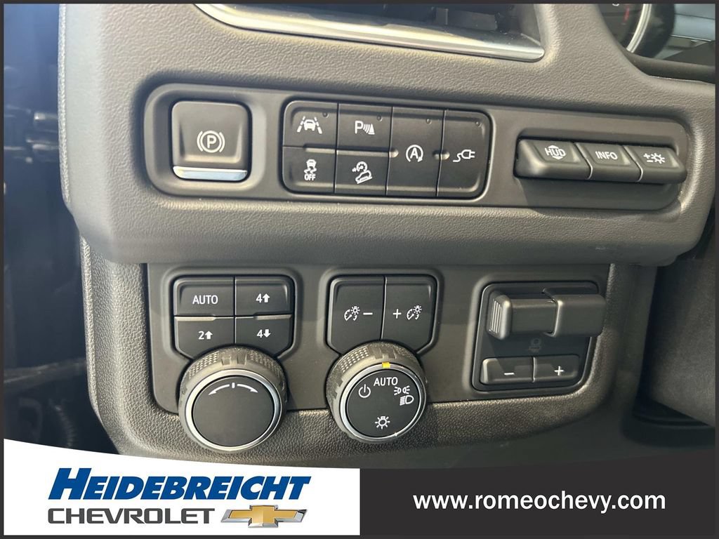 Used 2021 Chevrolet Tahoe Premier w/ Premium Package AWD/4WD image 31