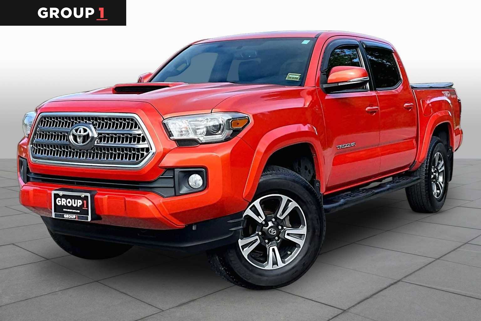 Used 2017 Toyota Tacoma TRD Sport w/ Tow Package (A/T)