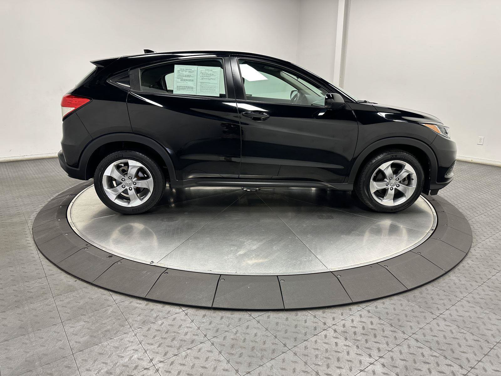 Certified 2022 Honda HR-V LX image 15