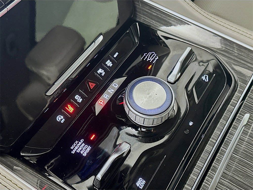 Used 2022 Jeep Wagoneer Series III w/ Premium Group I image 16