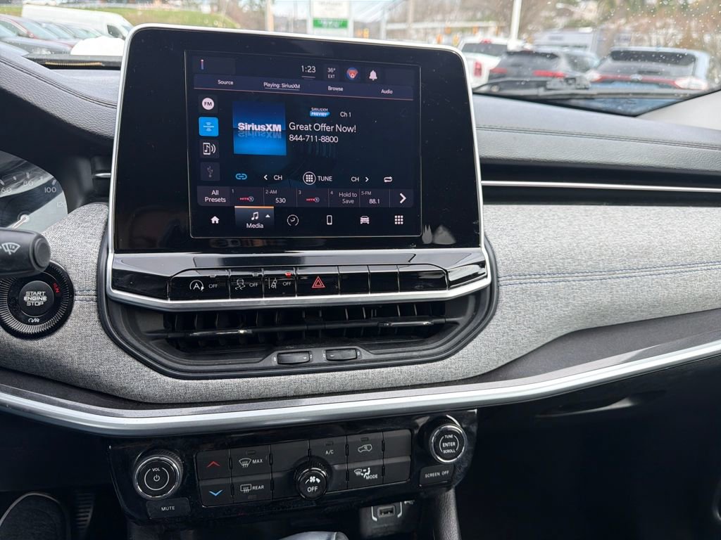 Used 2022 Jeep Compass Latitude image 13